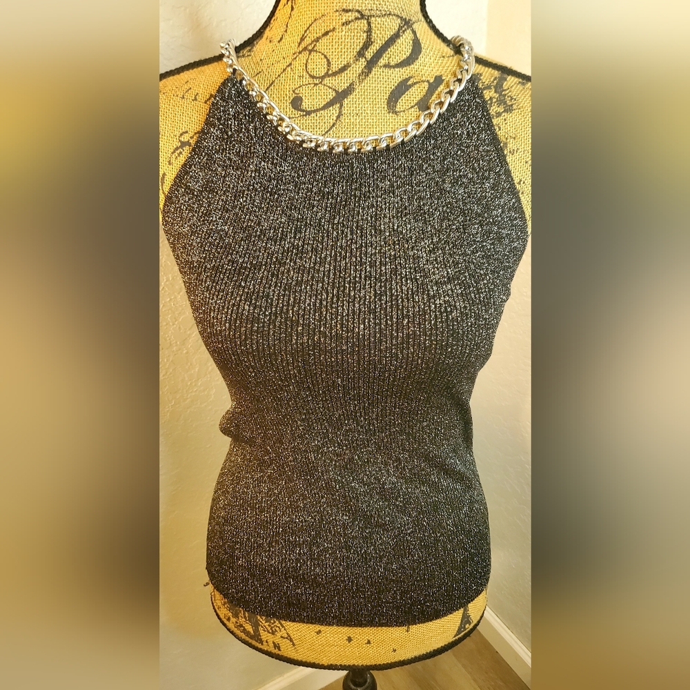 Elegant Black Sleeveless Chain Top